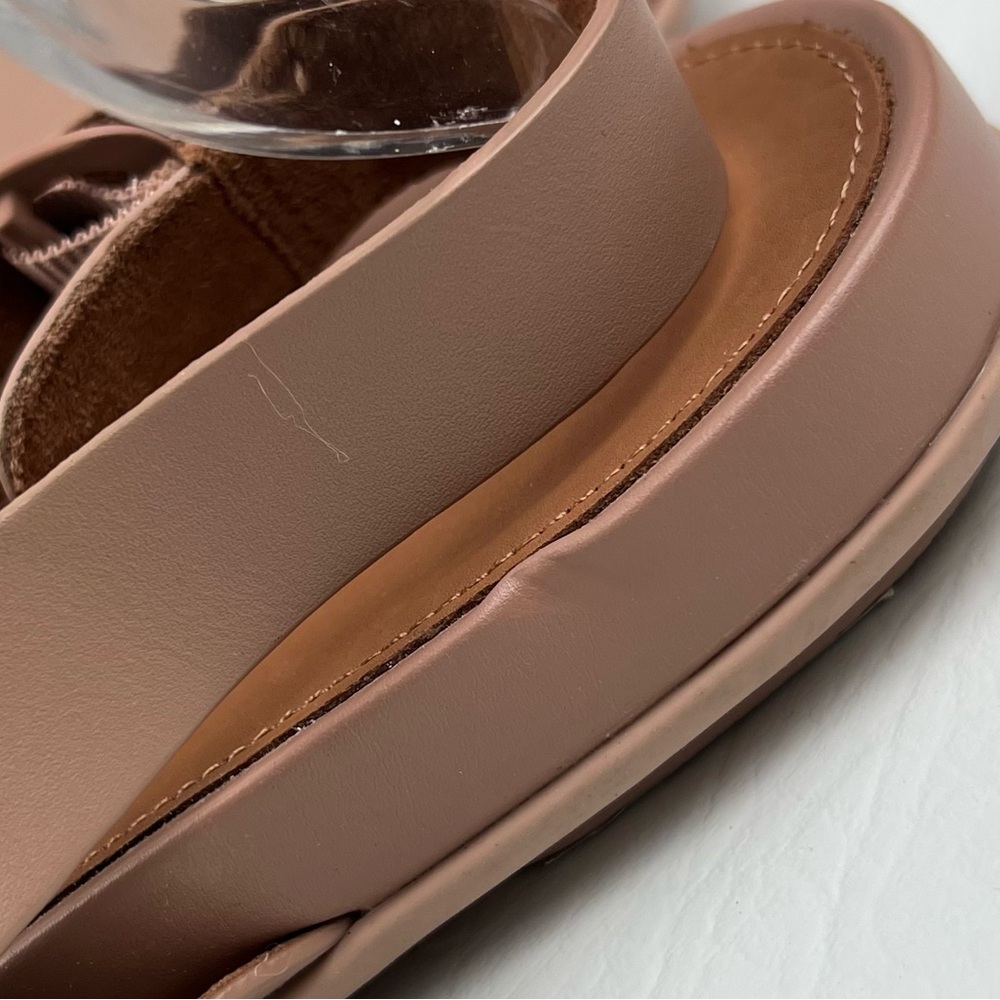 534aub Fitflop Elegant Women's nude Sandals
Size 10 - Picture 9 of 10
